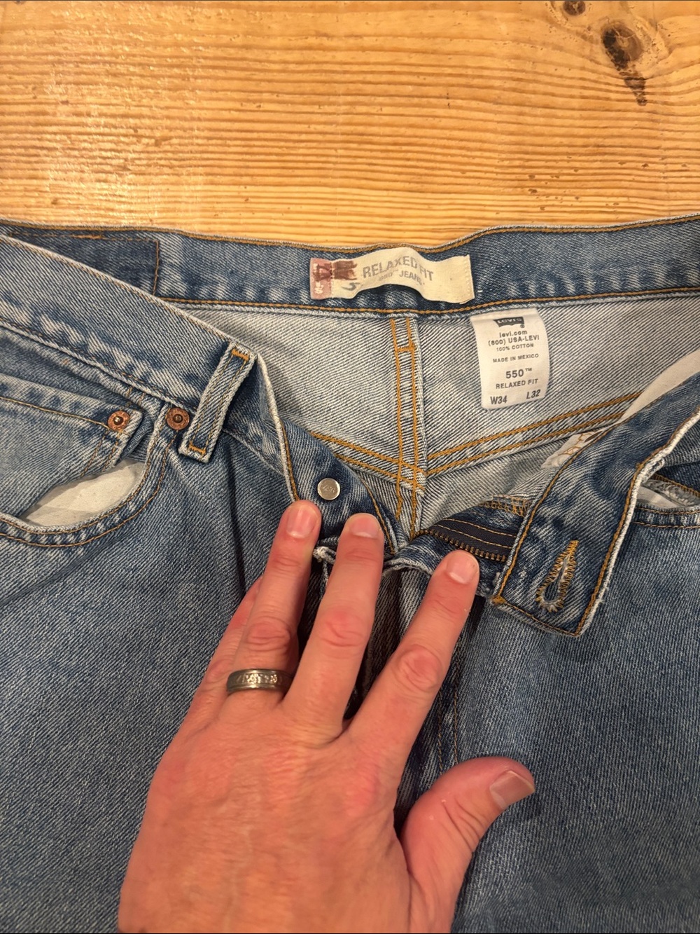 Levi's Light Blue Relaxed Fit Denim Jeans 34X30